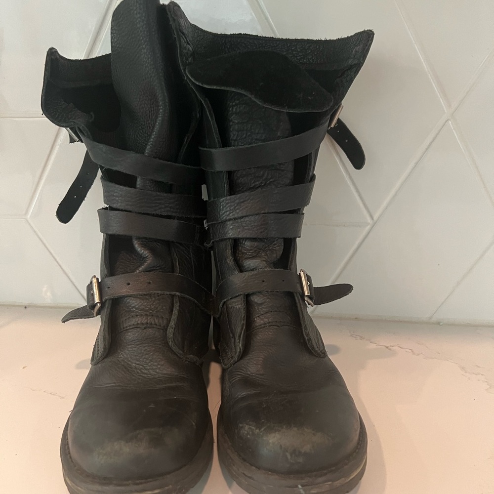 Steve Madden combat boots